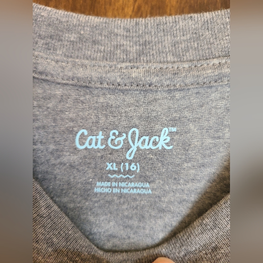 NWT! Cat & Jack long sleeve shirt - Picture 4 of 6